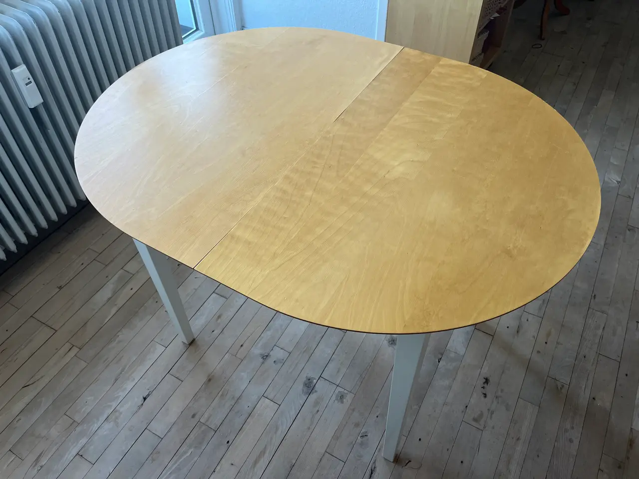 Billede 1 - Spisebord i træ