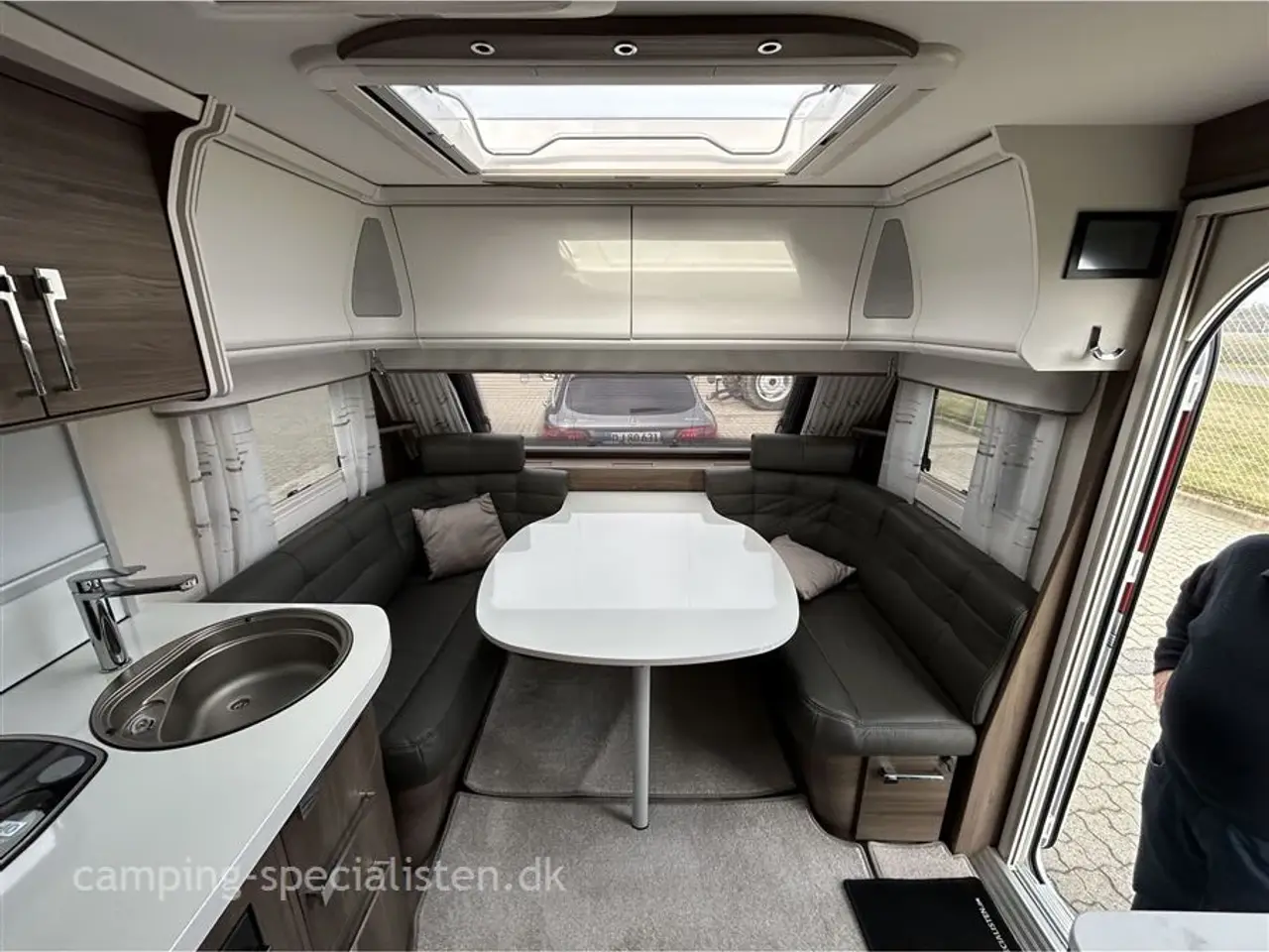 Billede 4 - 2024 - Kabe Smaragd 540 GLE KS Premium Line Kabe 540 GLE KS PREMIUM LINE model 2024 - kan ses nu hos Camping-Specialisten.dk