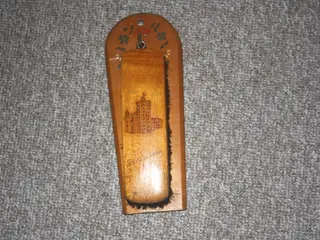 Gammel souvenir Klædebørste / tøjbørste