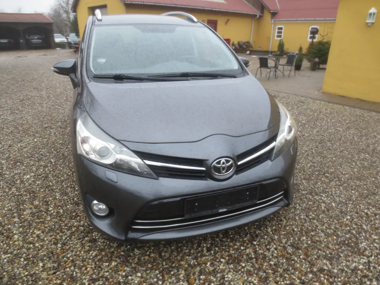 Billede 2 - Pæn Toyota Verso 1.6 D 7 Pers År 14. Nysynet
