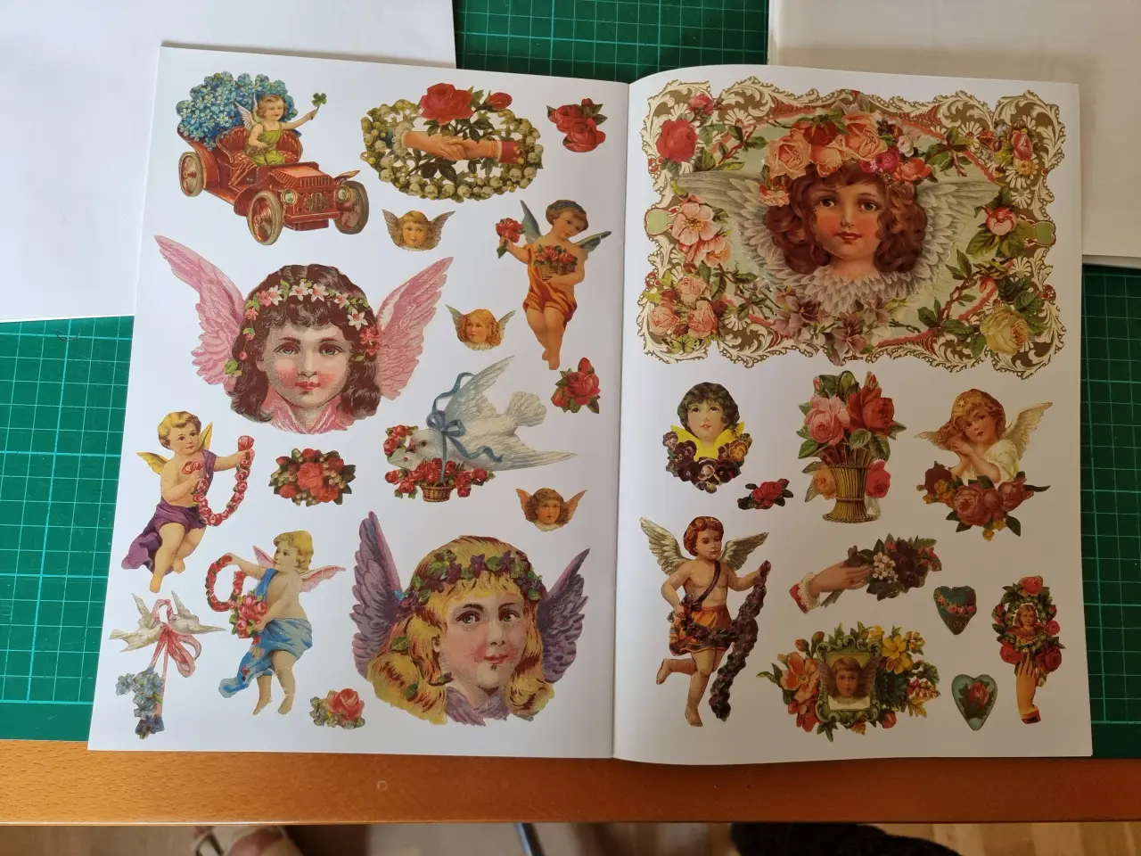 Billede 4 - Decoupage motiver Engle - Blomster