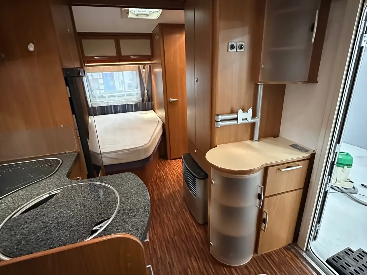 Billede 13 - Campingvogn Hymer Nova 545  Campingvogn
