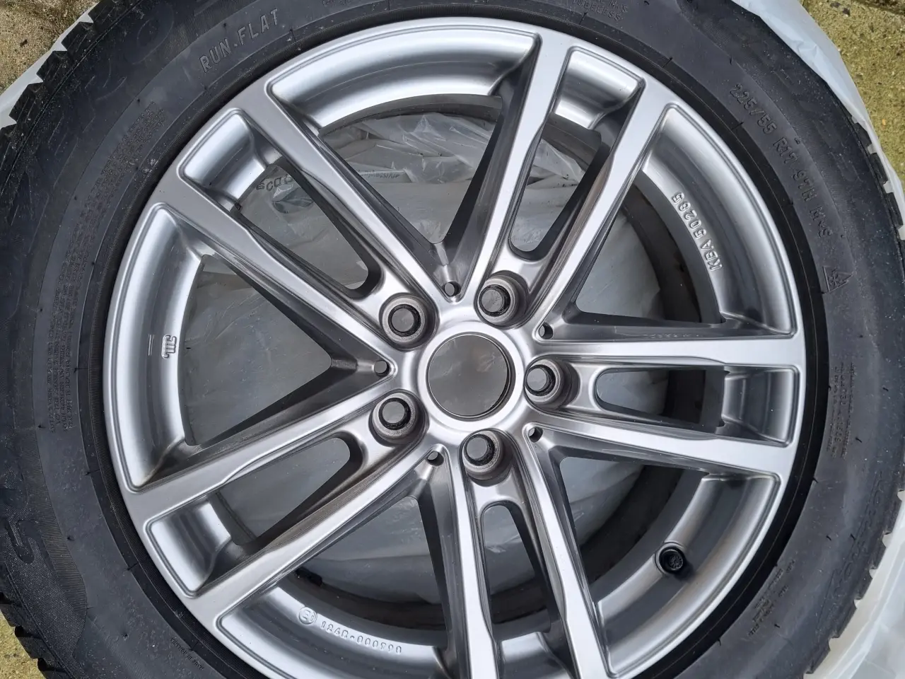 Billede 4 - 17" originale BMW alufælge m/vinterdæk