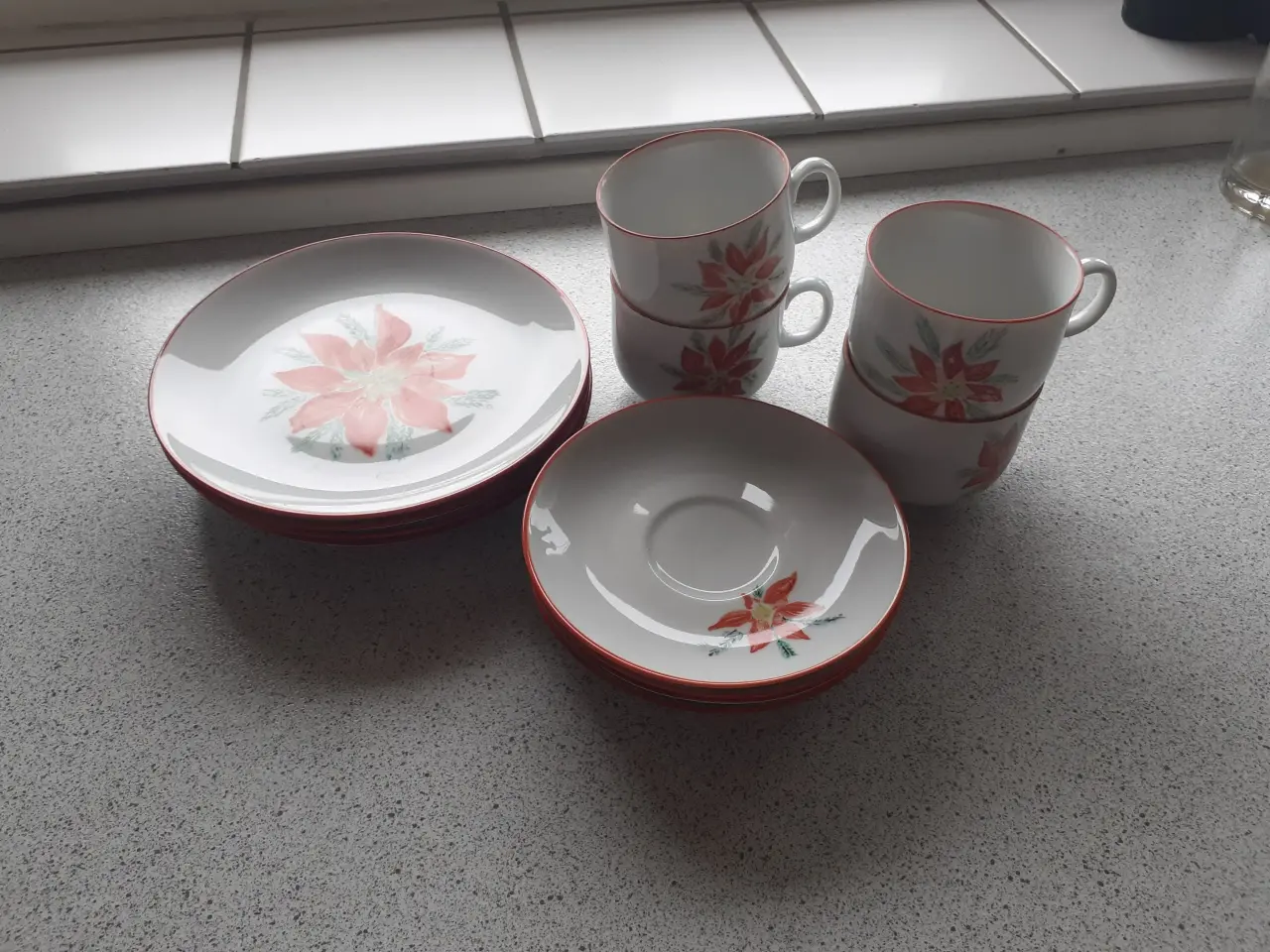 Billede 1 - Håndmalet porcelæn - 12 dele