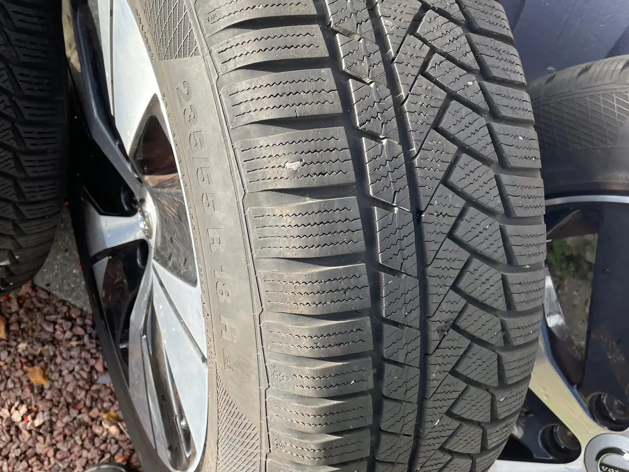 Billede 3 - Volvo alu fælge med vinterdæk