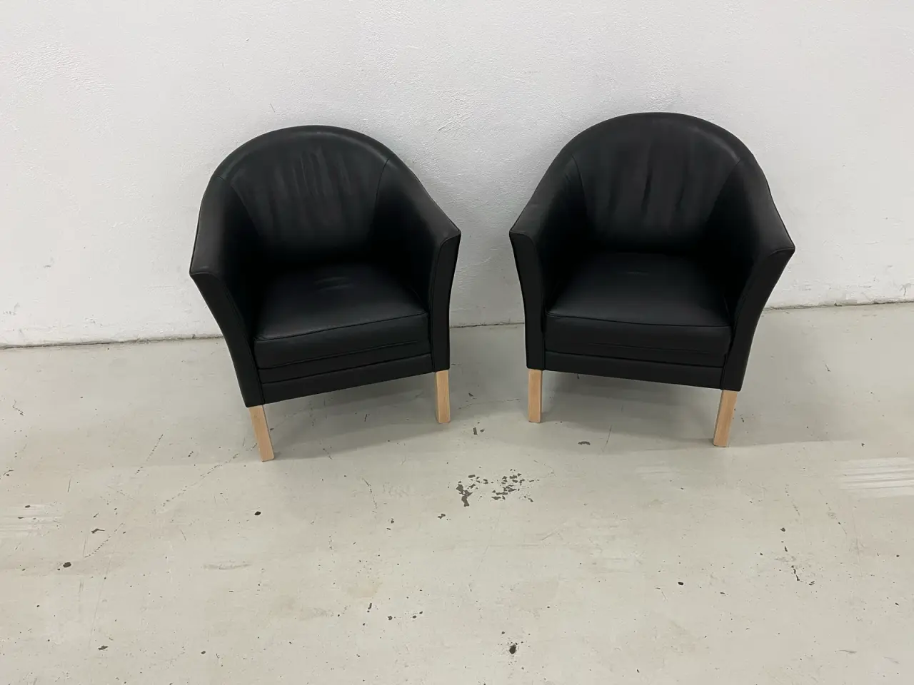 Billede 2 - 2 Designer Mogens Hansen MH80 stole i sort premium