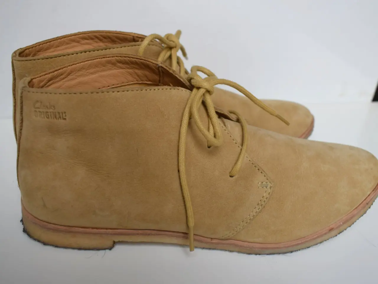 Billede 1 - Clarks Andre sko 39 beige ruskind