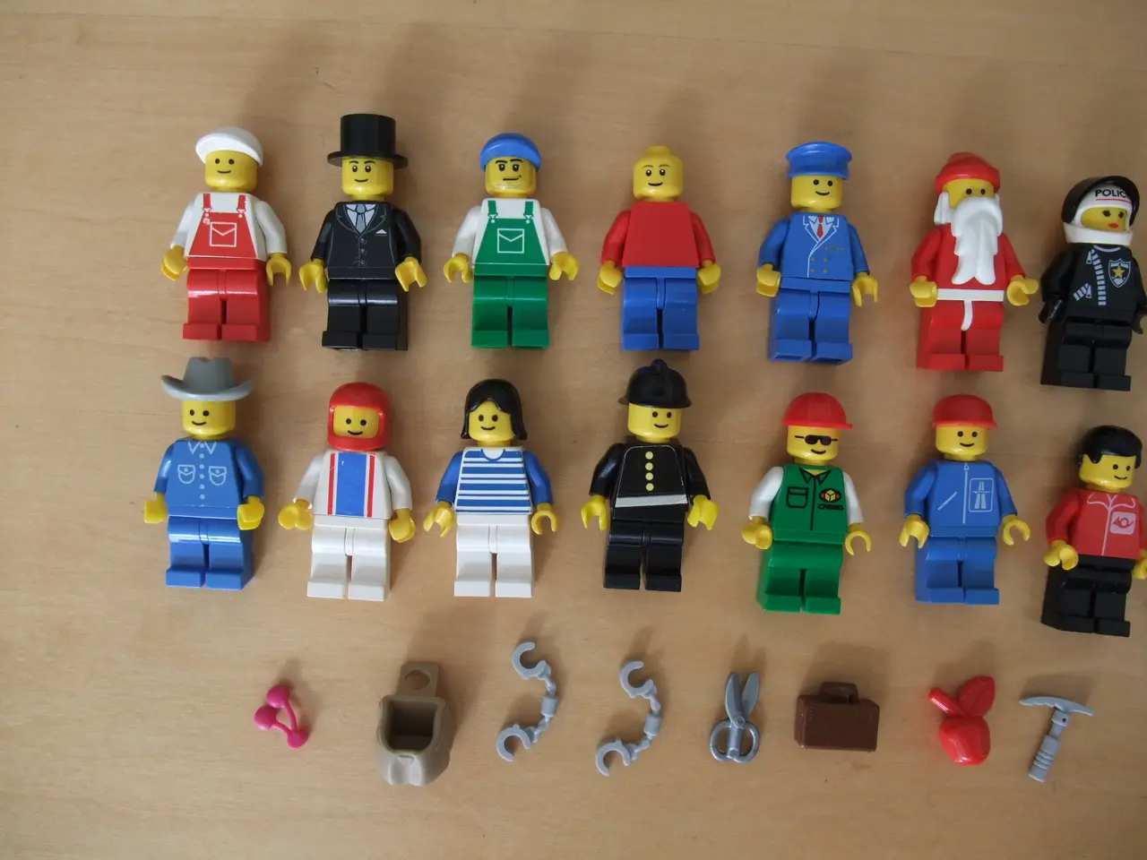 Billede 2 - Lego Town Figurer+Tilbehør