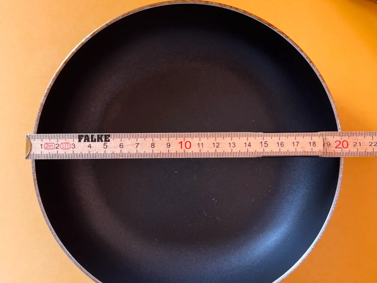 Billede 3 - 2 pander 20 og 27 cm til alle komfurer