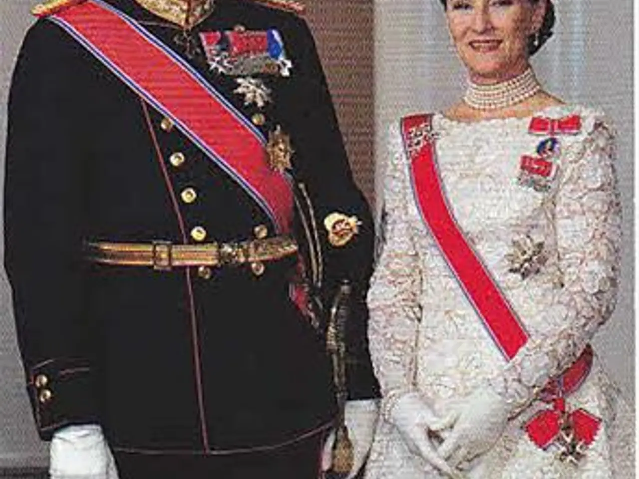 Billede 1 - Kong Harald og Dronning Sonja -Kronprinsebryllup.