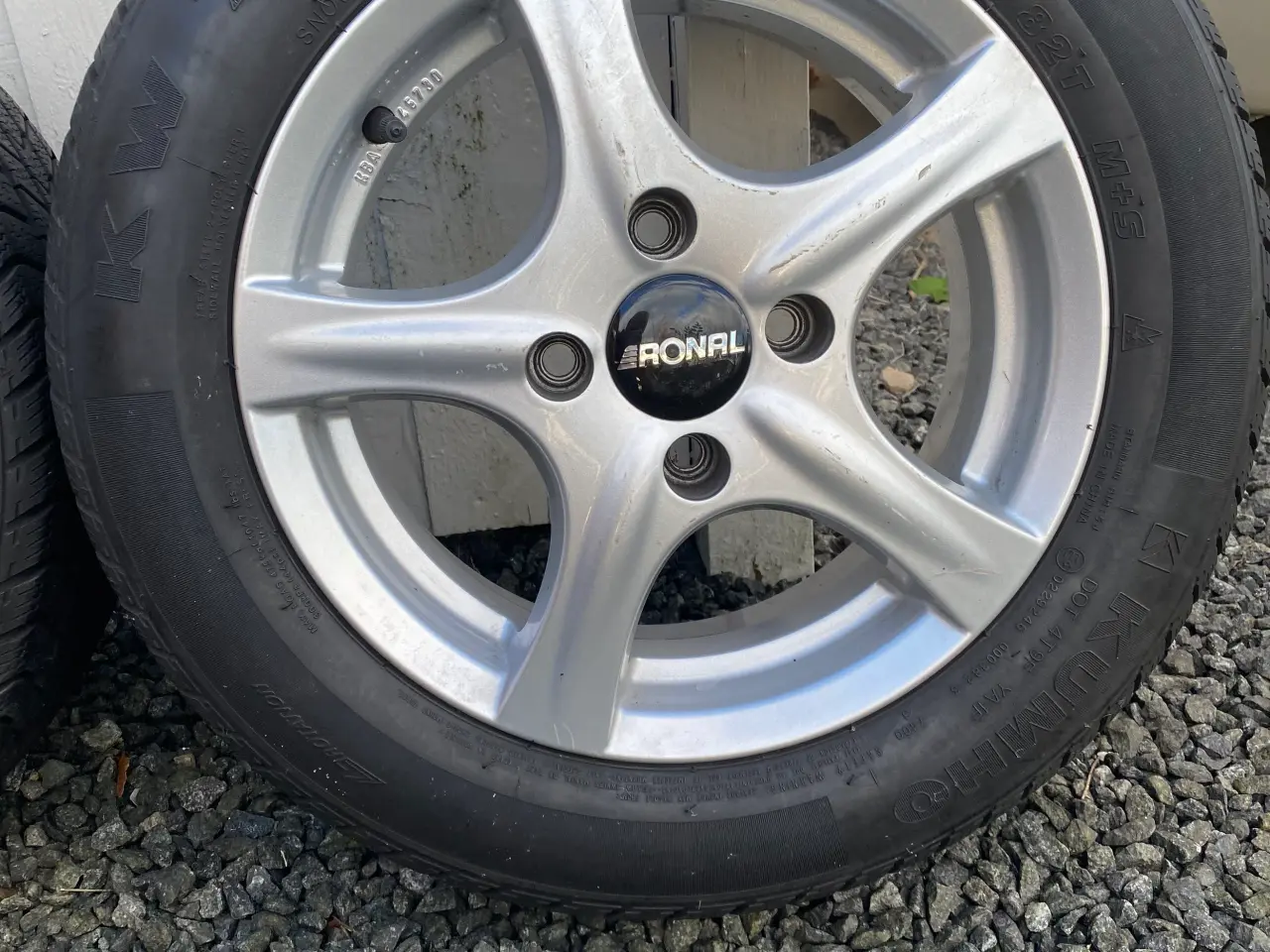 Billede 5 - KUMHO vinterdæk på alufælge i rigtig god stand 175