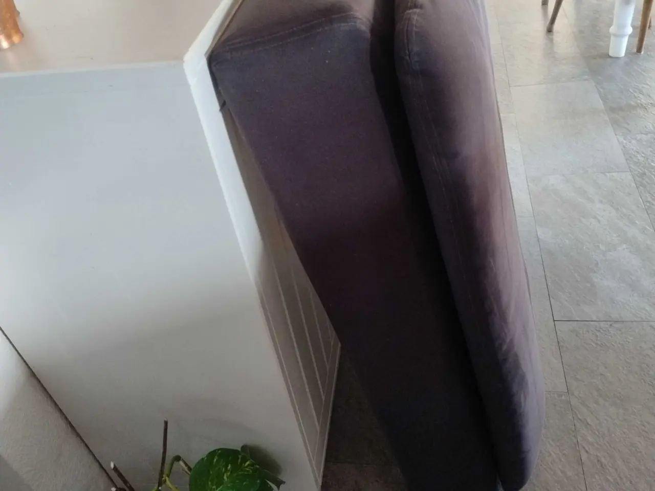 Billede 3 - Grå puf fra Ikea 