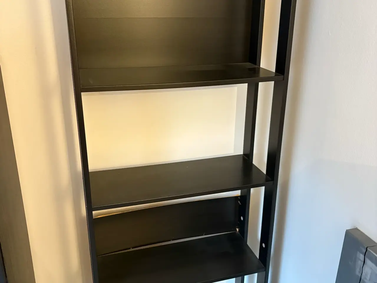 Billede 1 - Fin reol