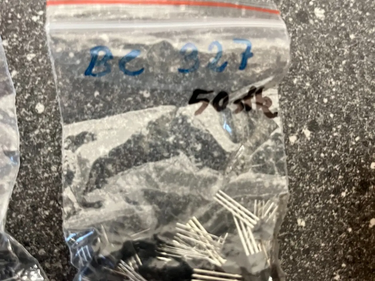 Billede 4 - 200+ BC327 & BC337 Transistors (PNP/NPN) - blandet