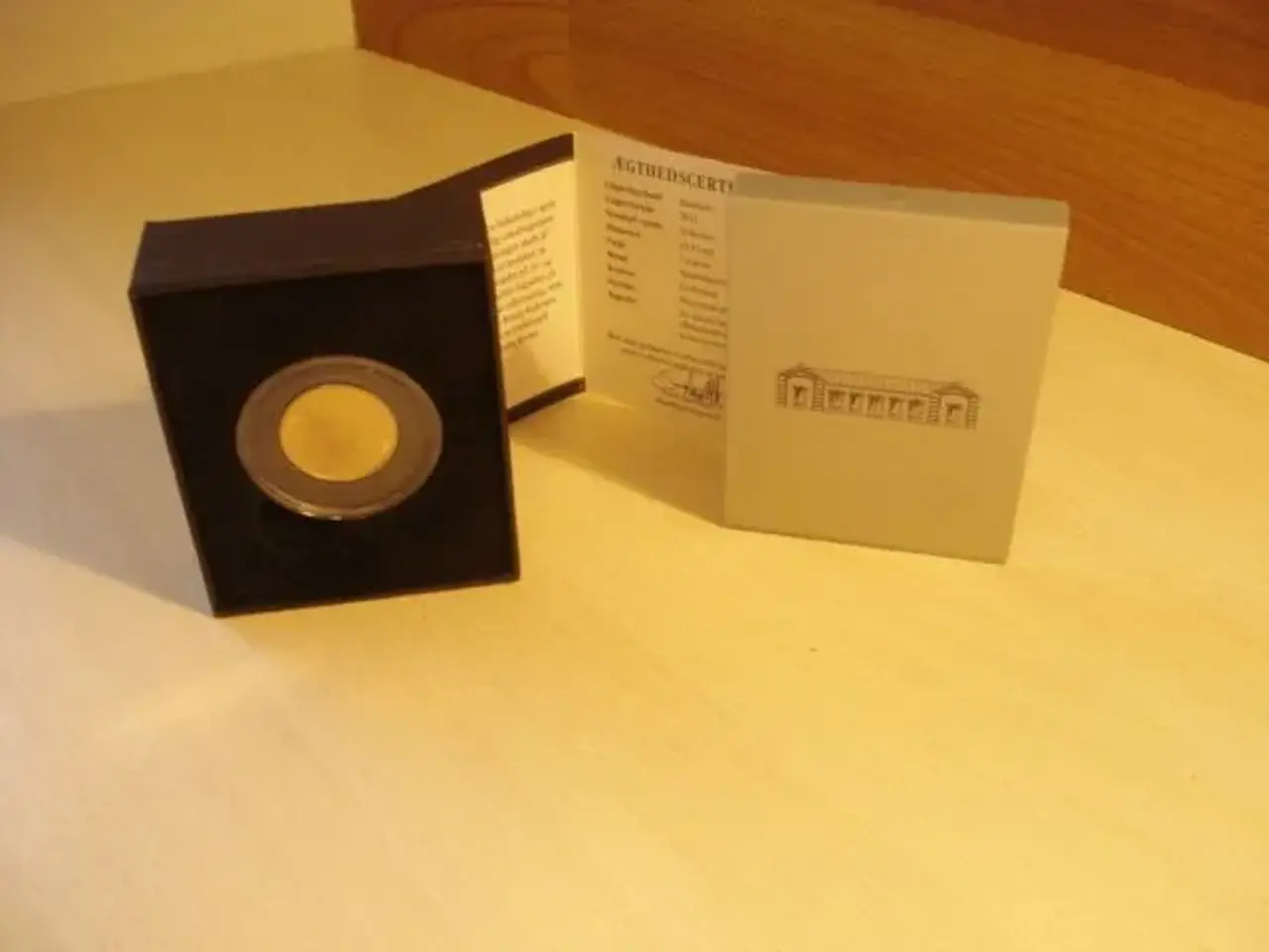 Billede 4 - 10 kr. Med Ægthedscertifikat. 2011