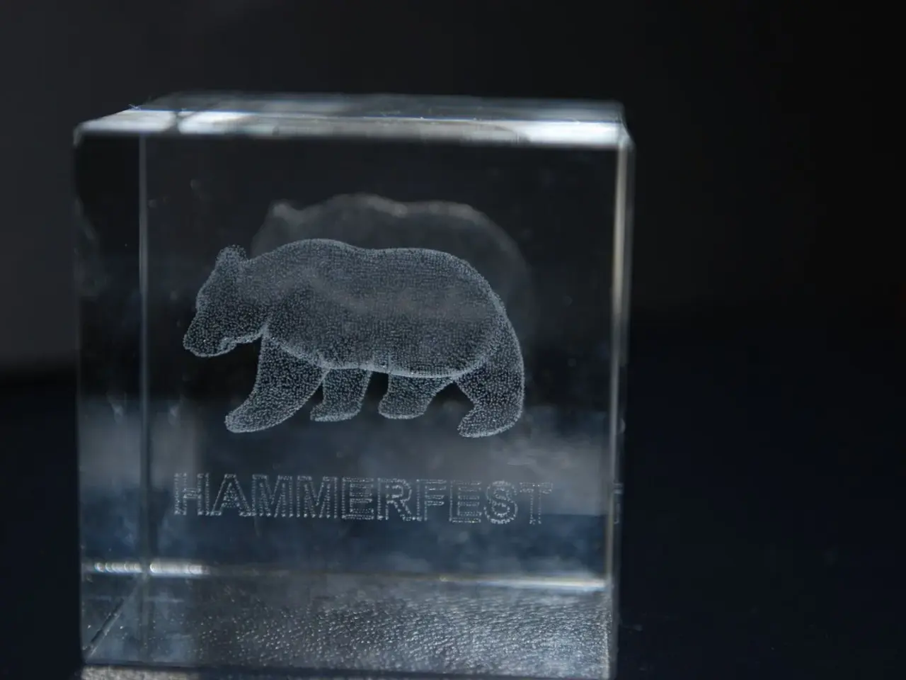 Billede 1 - kunstglas , skulpturer .