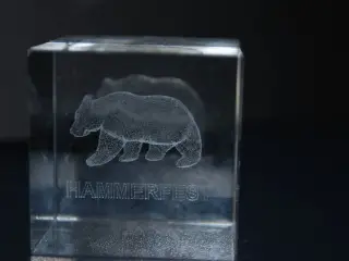 kunstglas , skulpturer .