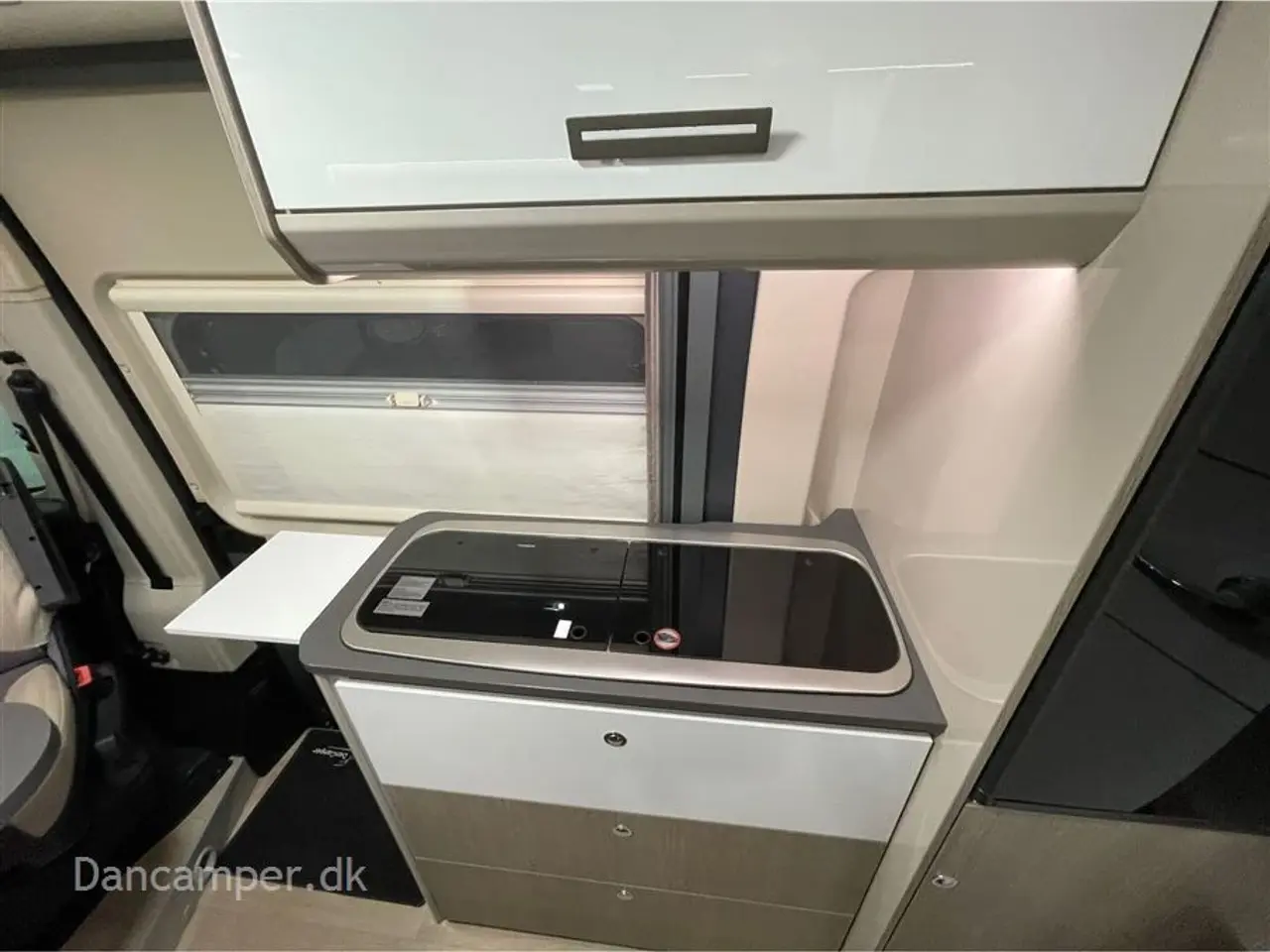 Billede 21 - 2023 - Chausson ROAD LINE V594 VIP MAX UNDER KLARGØRING! Super spændende, kort van med to dobbeltsenge på tværs i køjesystem. 2,2, L motor , 140 HK, solcelle og markise m.m.