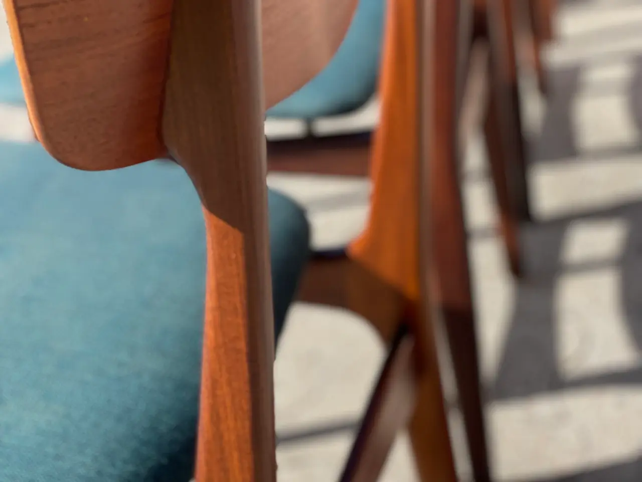 Billede 5 - Spisebordstole i teak træ