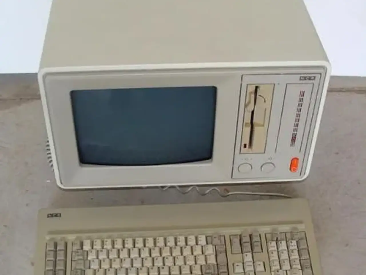Billede 6 - KÖBES Amiga 2000 & 3000T (Commodore)