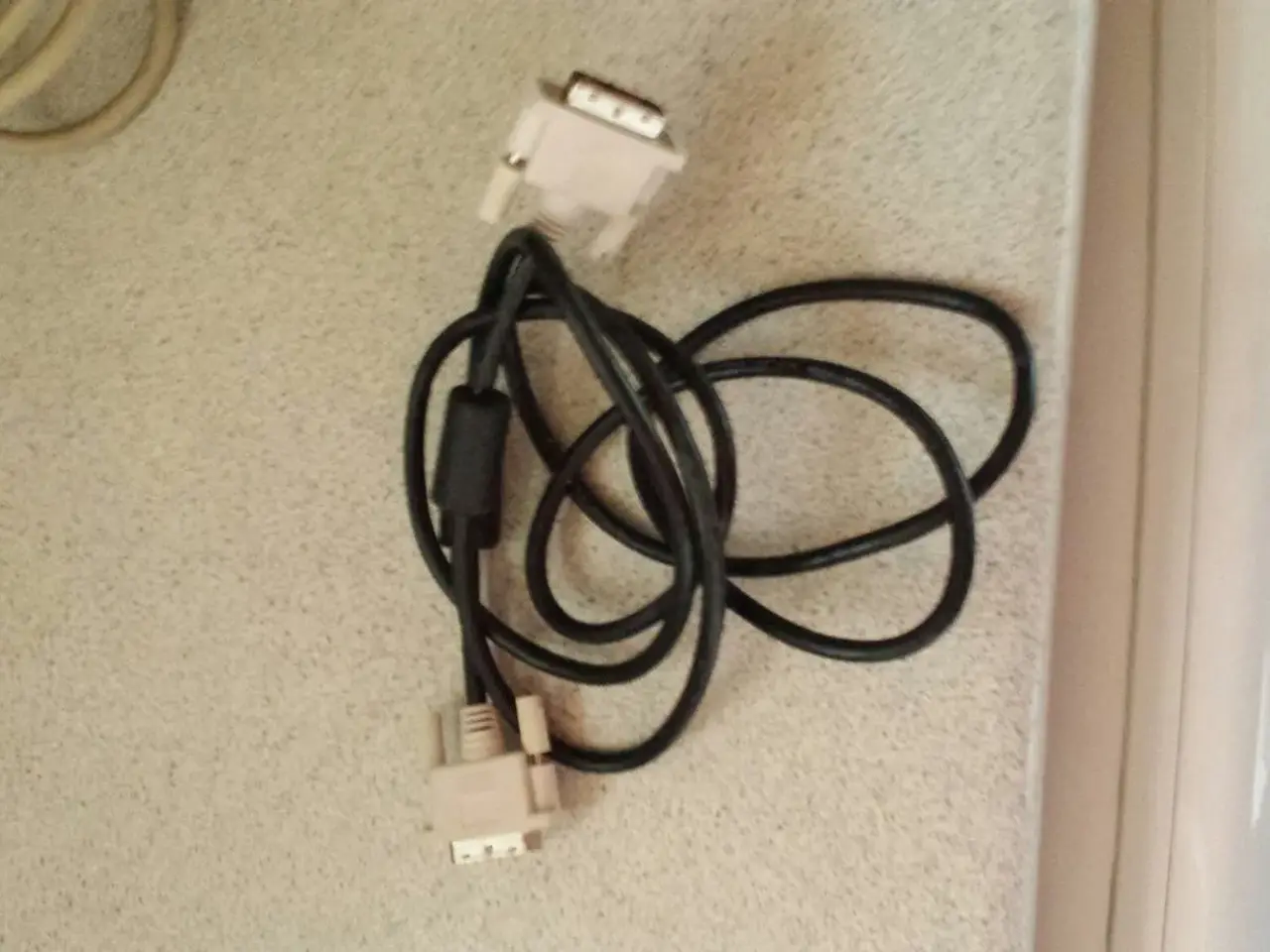 Billede 1 - DVI-E kabel !