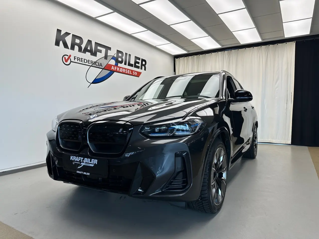Billede 1 - BMW iX3  Charged Plus M-Sport