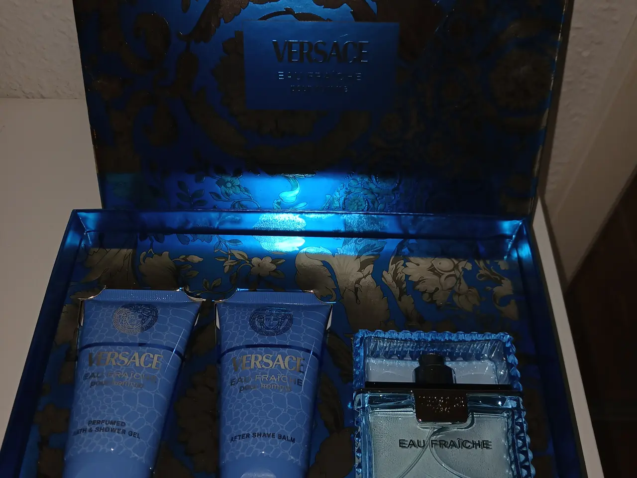 Billede 1 - Versace Eau Fraiche Homme Gaveæske