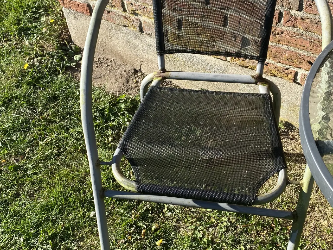 Billede 4 - Lille rundt cafébord med rillet glasplade og metal