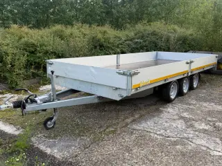 Maskintrailer autotrailer