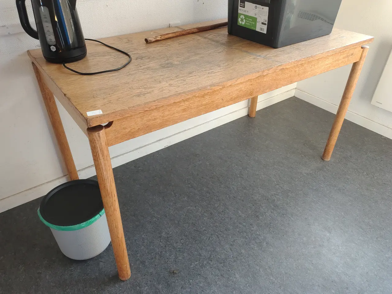 Billede 1 - Bord uden indhold