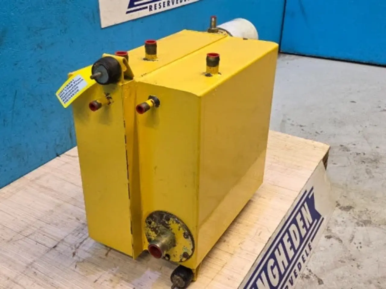 Billede 4 - New Holland TX68 Hydrauliktank 84000629
