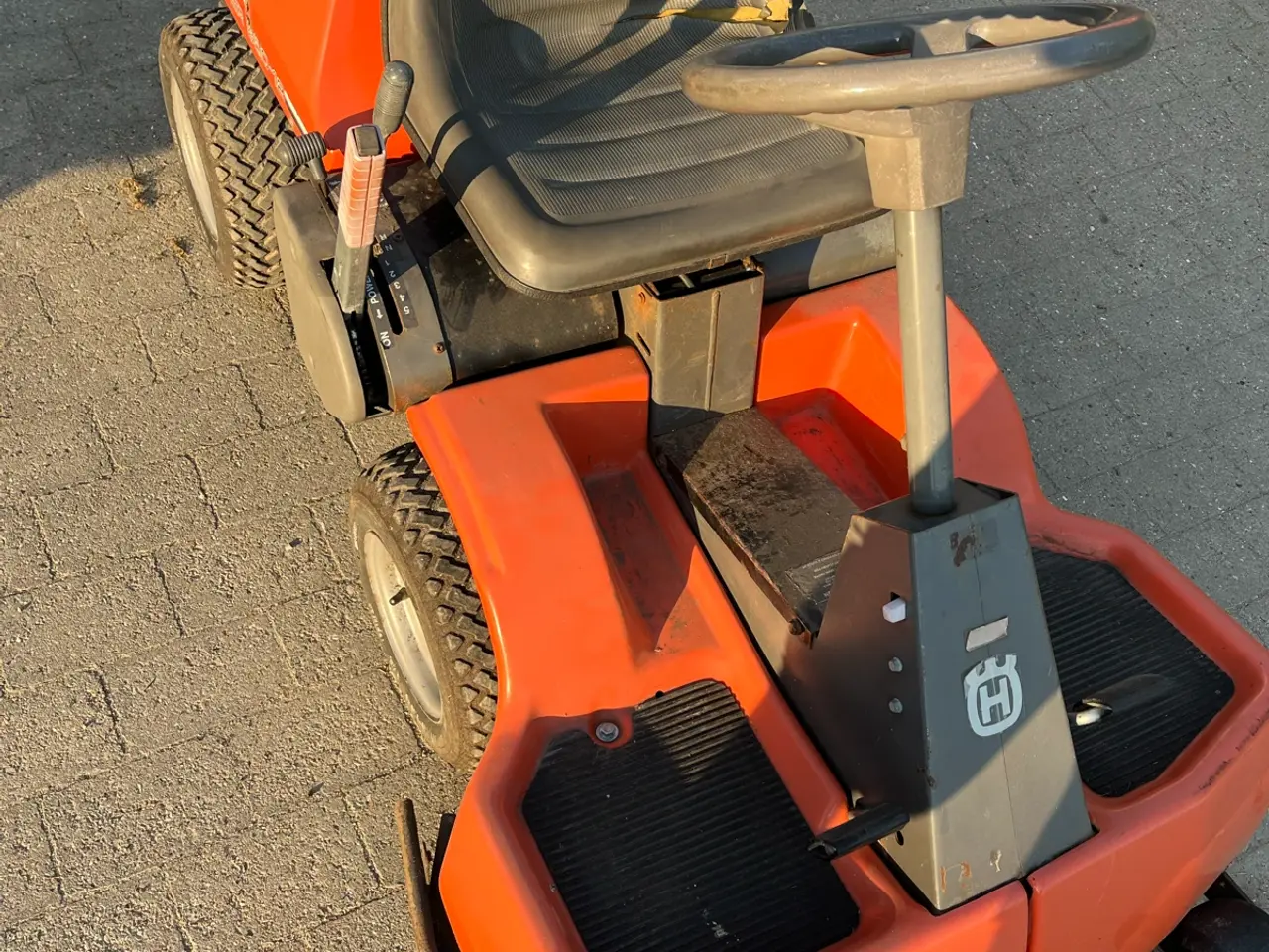 Billede 1 - Husqarna rider 850-12 