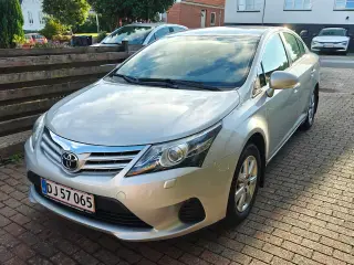 Velholdt Avensis 14 Sedan Nysynet! Kun 170200 km!