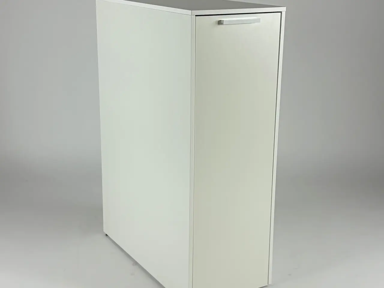 Billede 1 - Udtræksskab – Hvid 83x40x114cm