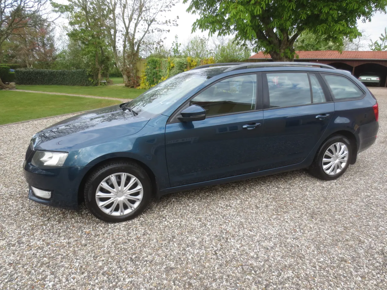 Billede 10 - Pæn Skoda Octavia Stc 1.6 TDi År 13. Nysynet.
