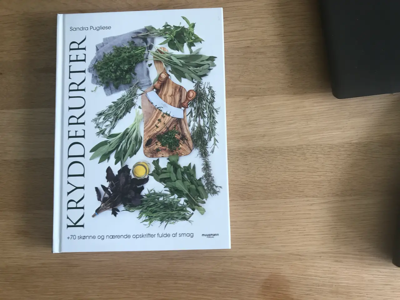 Billede 1 - Krydderurter + 70 skønne og nærende opskrifter ...