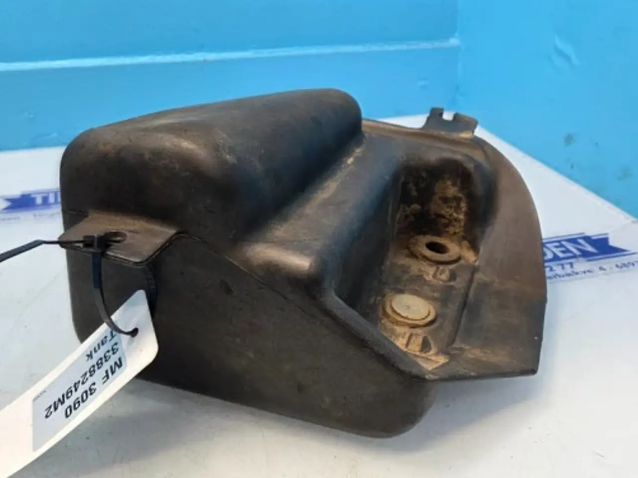Billede 8 - Massey Ferguson 3090 Sprinklervæskebeholder 3388249M2