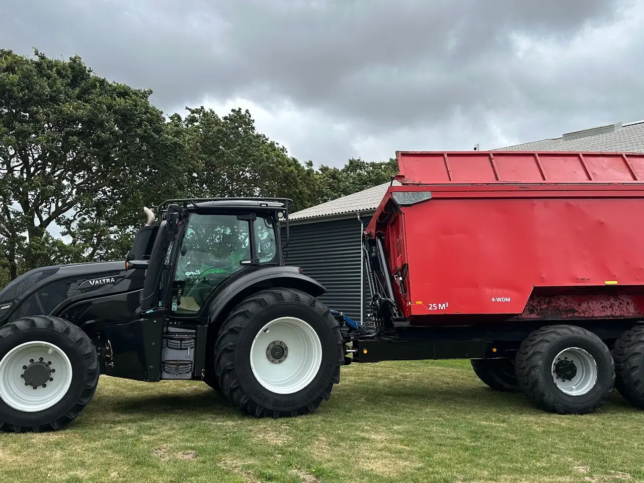 Billede 3 - Valtra T214 m. Flisvogn fra Kronos / Alsidig Maskinfabrik