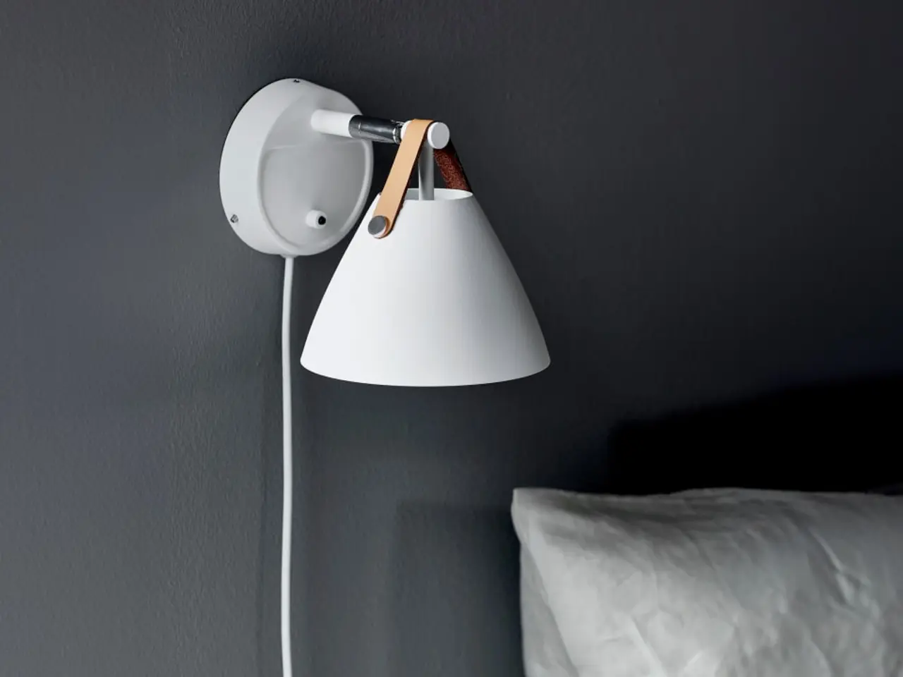 Billede 1 - Designer væglampe, DFTP x Nordlux Strap 15 lampe.