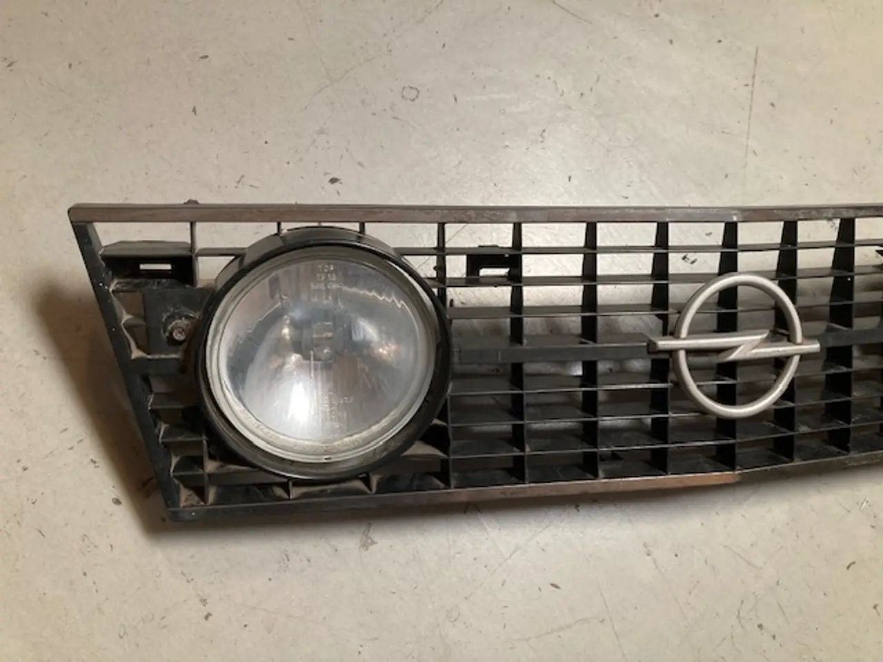 Billede 2 - Opel Kadett D lygtegrill