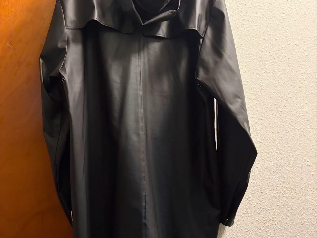 Billede 3 - RAINS • Long Jacket (regnjakke)