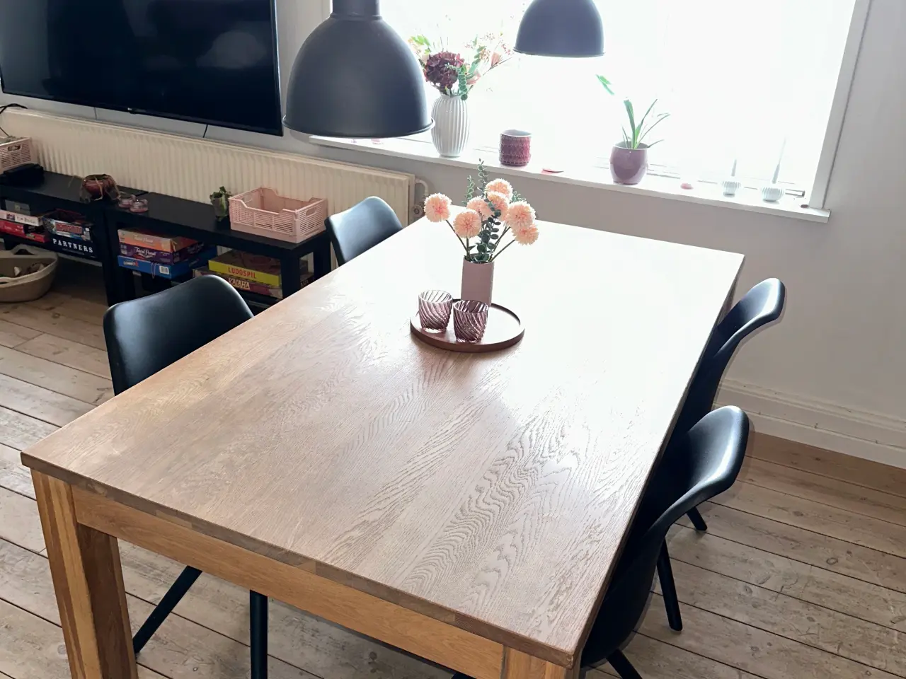 Billede 3 - Spisebord i massiv egetræ 