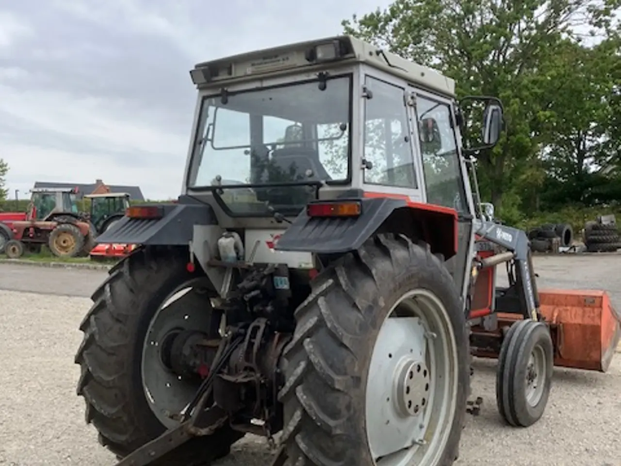Billede 3 - Massey Ferguson 375 med Veto frontlæsser