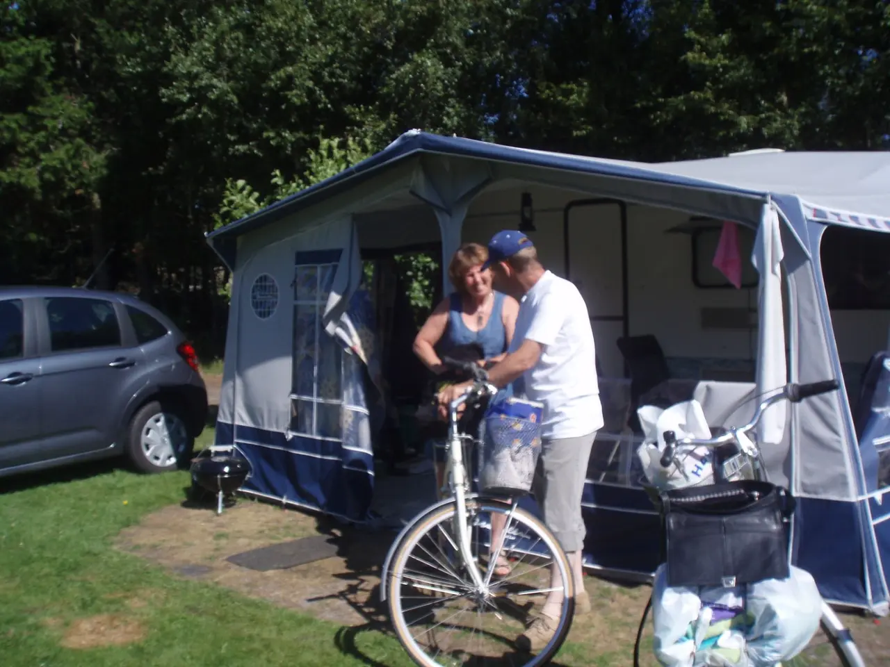 Billede 6 - Campingvogn med fortelt og udstyr (bud modtages)