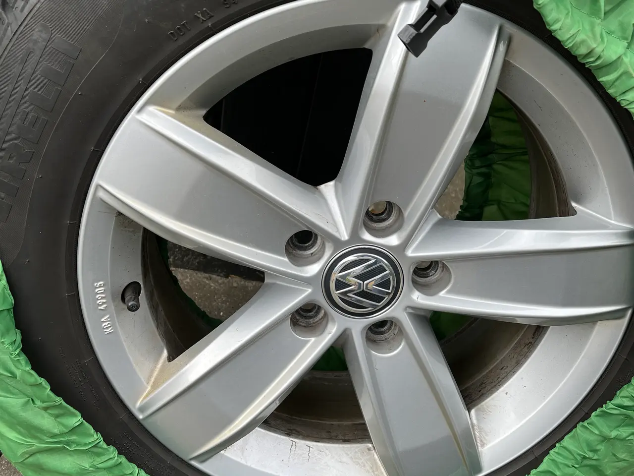 Billede 2 - 4 VW alufælge med Pirelli Vinterdæk til Passat