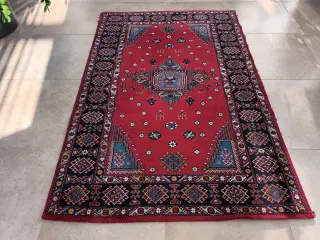 Tæppe i uld 130 x 200 cm.