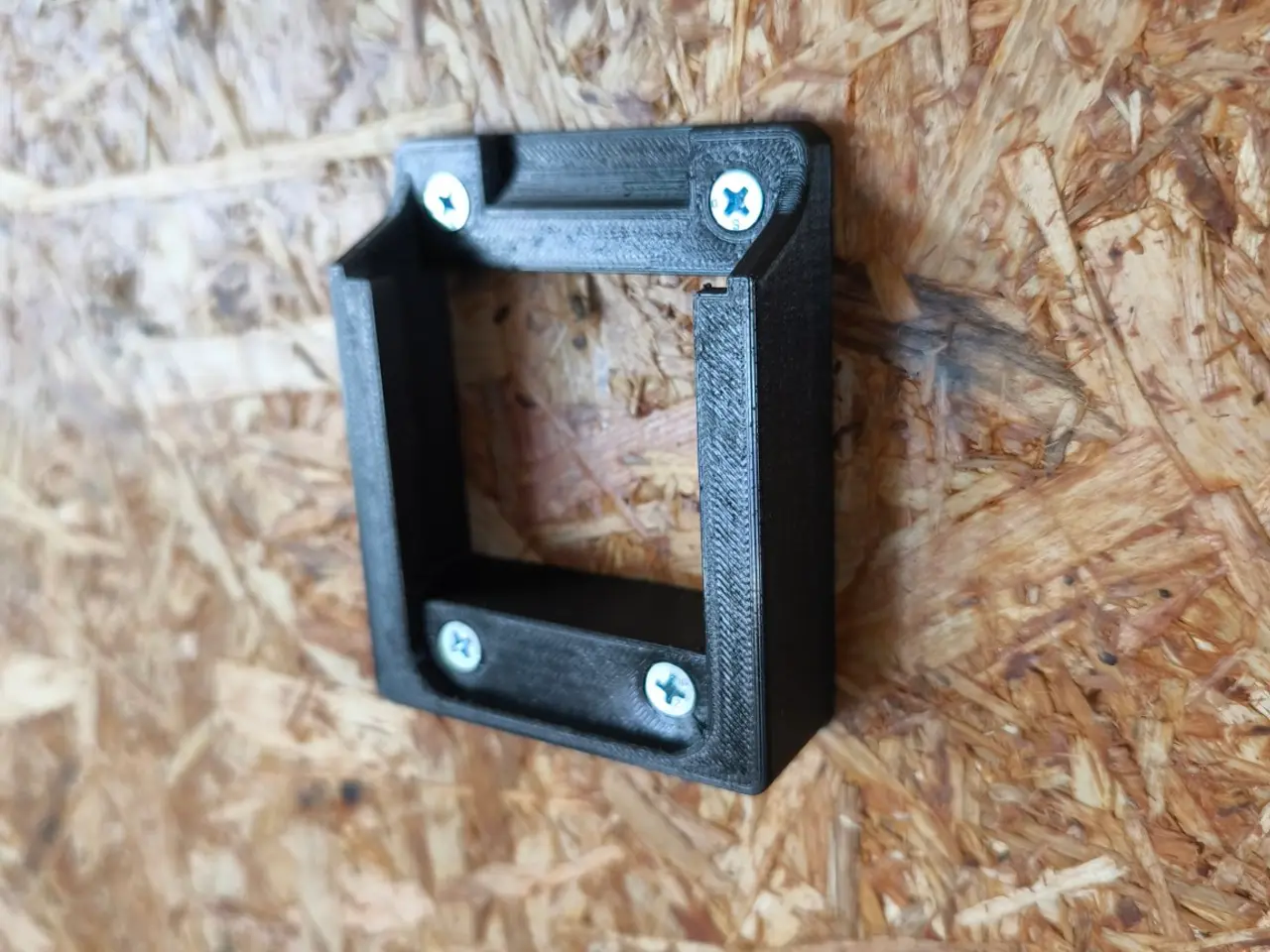 Billede 3 - Makita 18V batteriholder – 3D-printet vægholder