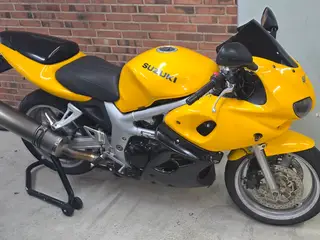 Nysynet og ny serviceret Suzuki SV650 S 