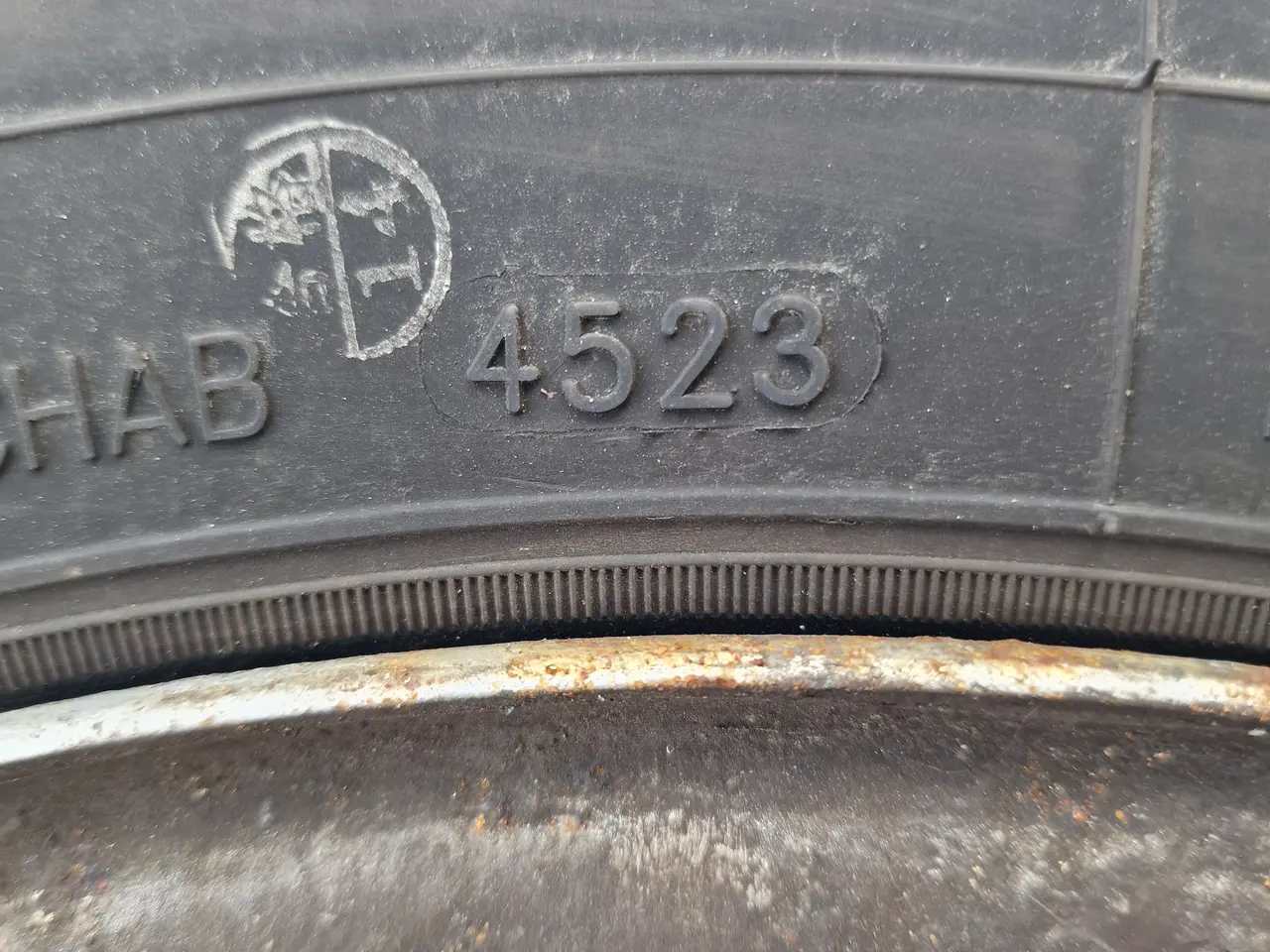 Billede 5 - 215/75-16 sommerdæk m.fælge passer på Ford Transit