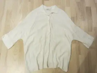Str. M/L, lang slasket skjortebluse